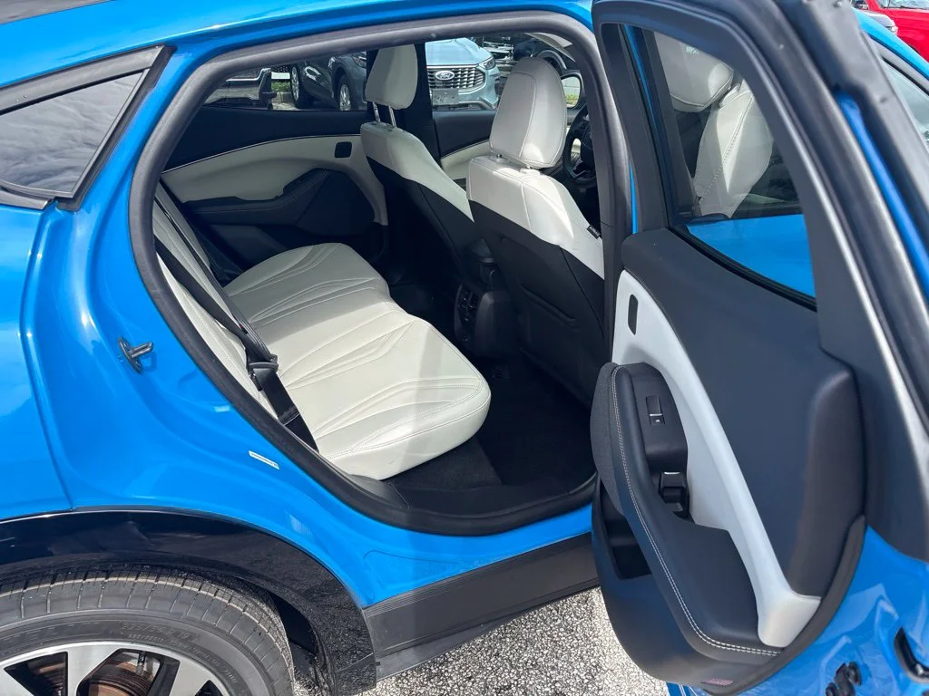 Used 2023 Blue Ford Premium image 7