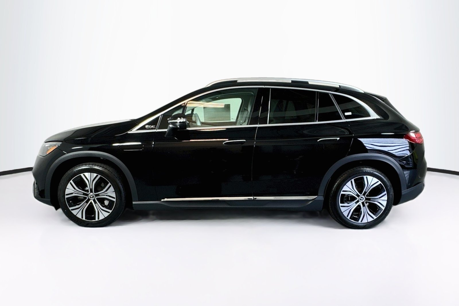 New 2027 Black Mercedes-Benz EQE 320 image 8