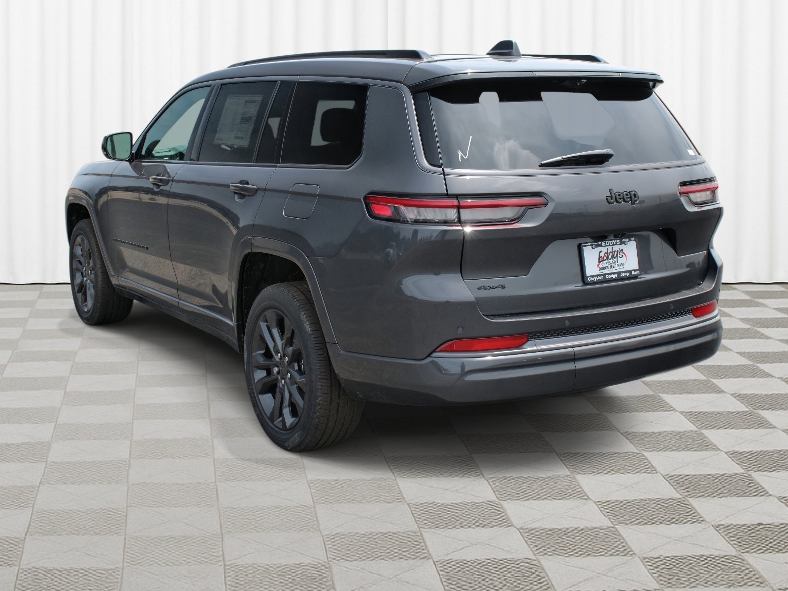New 2026 Baltic Gray Metallic Clear-Coat Exterior Paint Jeep Limited Reserve image 39