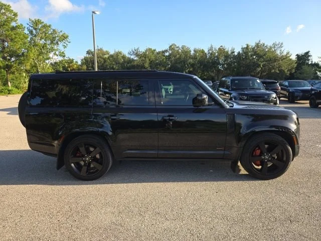 Used 2024 Santorini Black Metallic Land Rover X image 6