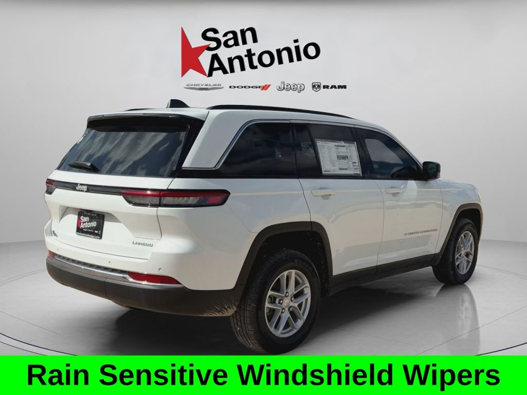 New 2025 White Jeep Laredo X image 15