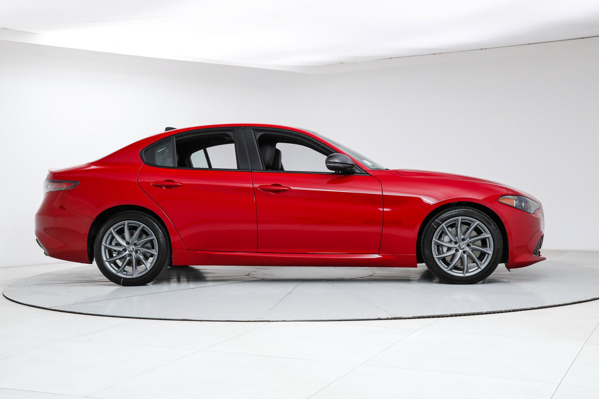 2026 Alfa Romeo Giulia Base - Photo 6
