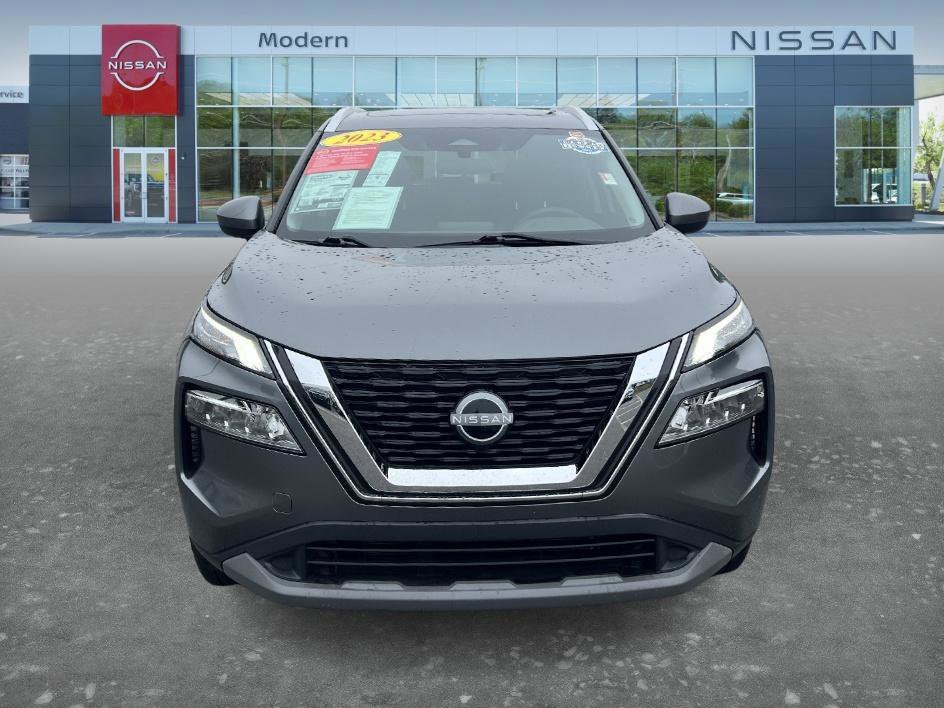 Used 2023 Gun Metallic Nissan SV image 2