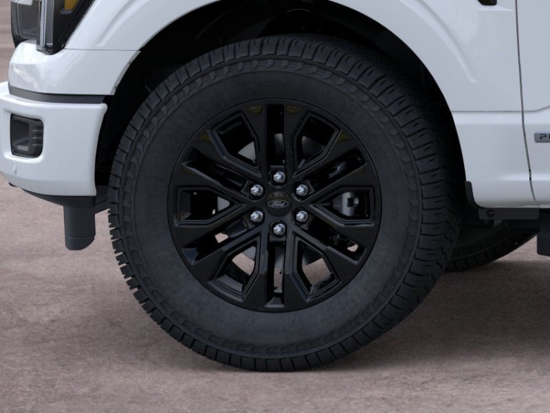 New 2026 Oxford White Ford LARIAT image 25
