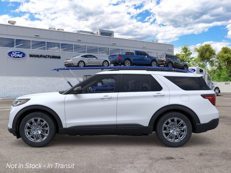 New 2026 Star White Metallic Tri-Coat Ford Active image 4
