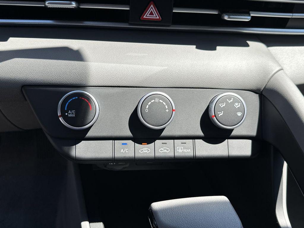 New 2026 Serenity White Hyundai SE image 18