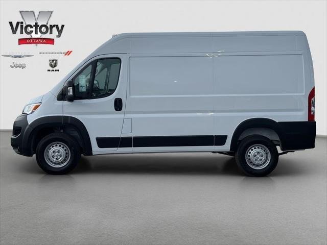 New 2026 Bright White Clearcoat RAM Tradesman image 3