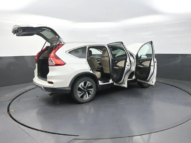 Used 2016  Honda Touring image 35