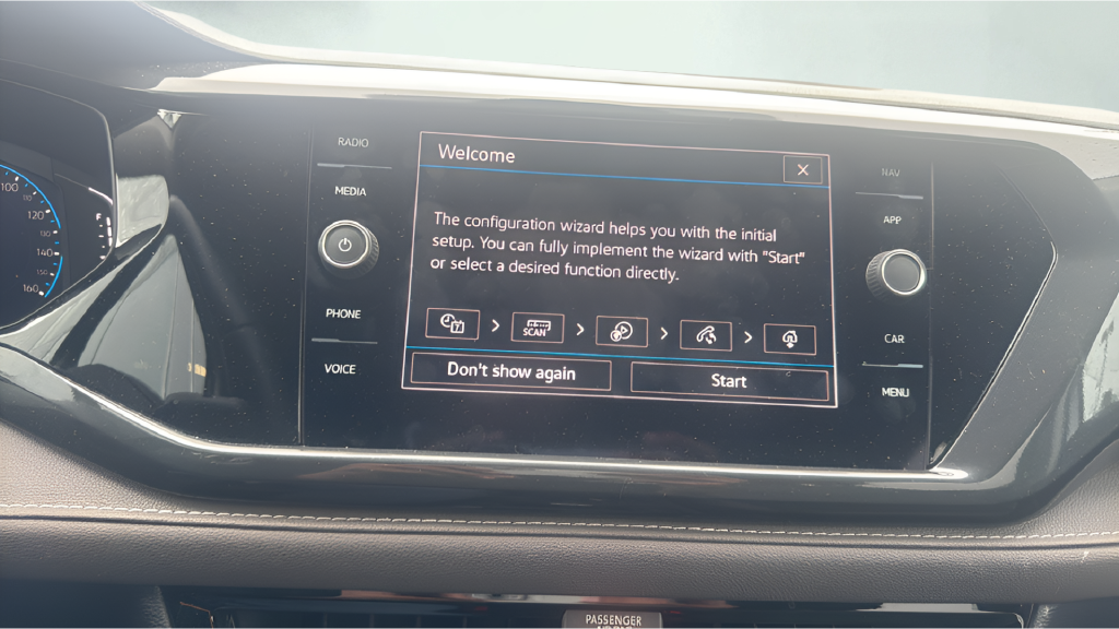 Used 2023  Volkswagen 1.5T SEL image 16