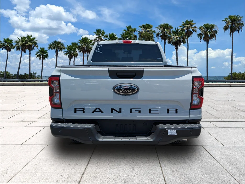 New 2026 Avalanche Ford XLT image 6