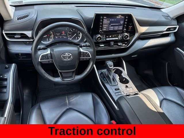 Used 2022 Beige Toyota XLE image 24