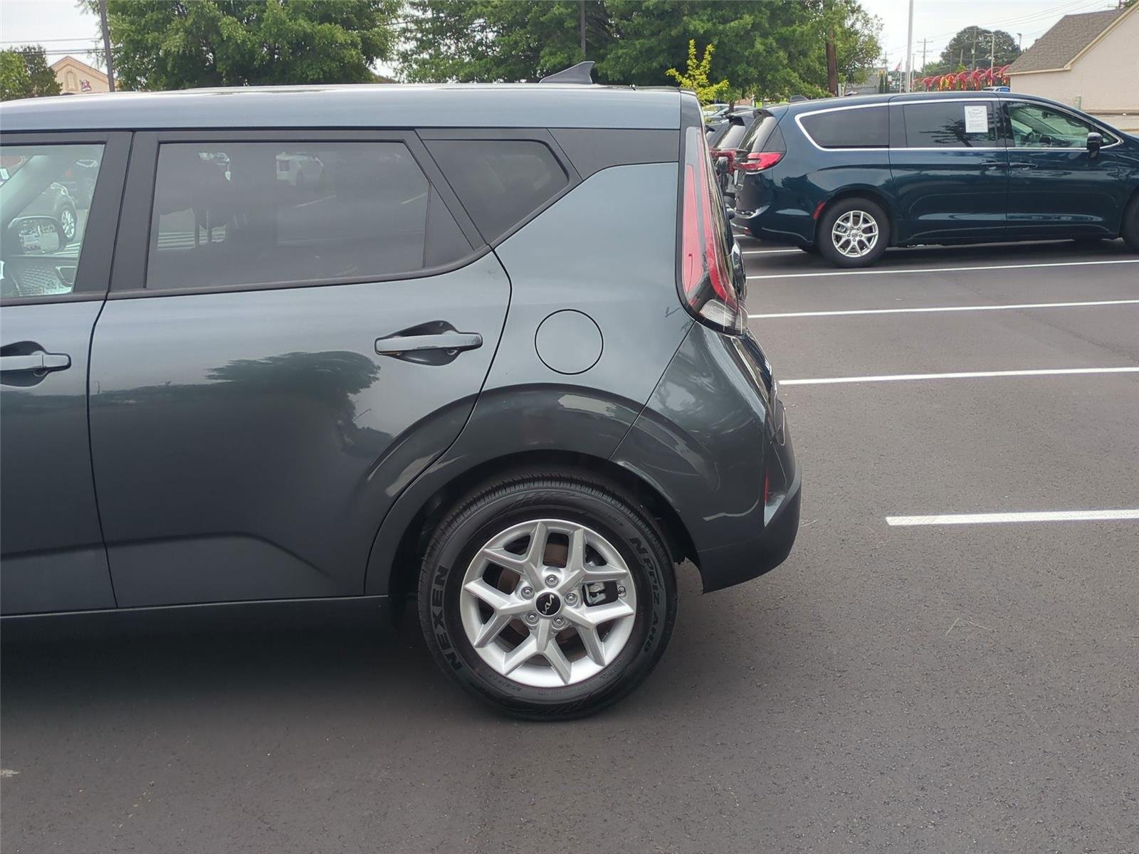 Used 2025 Gravity Gray Kia LX image 21