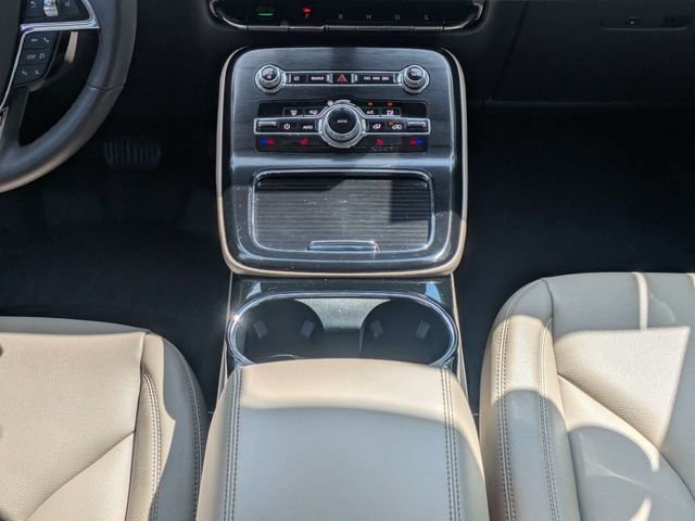 Used 2022 Red Lincoln Standard image 20