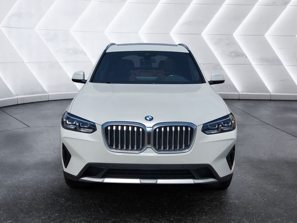 Used 2022 White BMW xDrive30i image 2