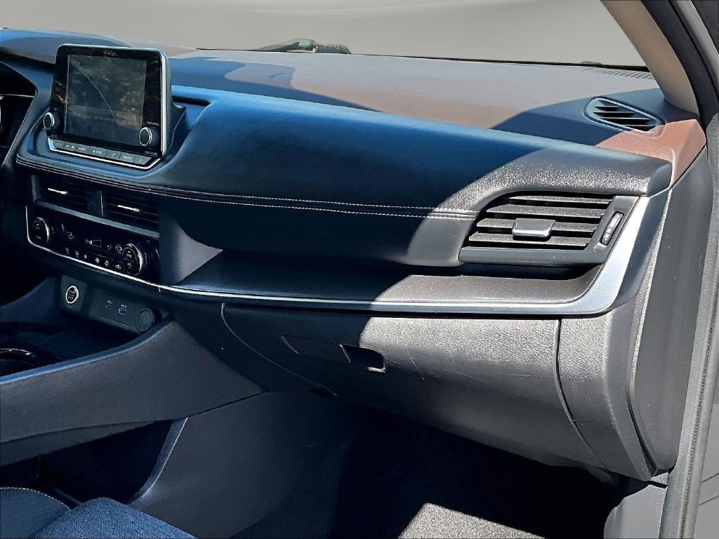 Used 2023 Gray Nissan SV image 30