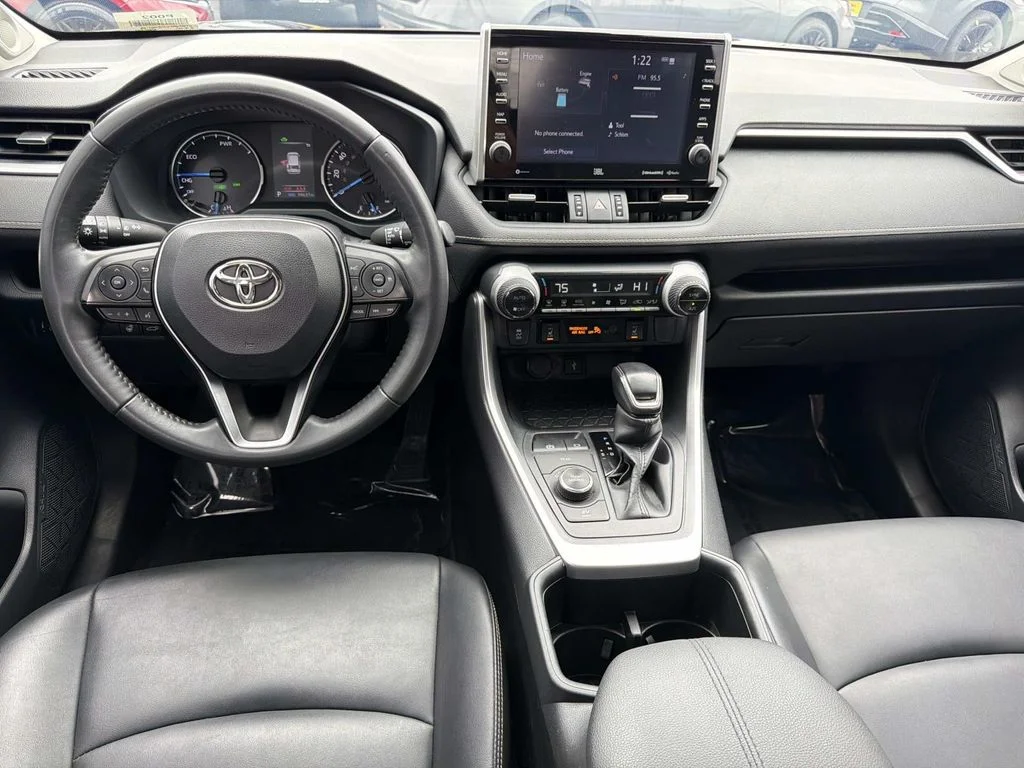 Used 2022 Midnight Black Metallic Toyota XLE Premium image 6