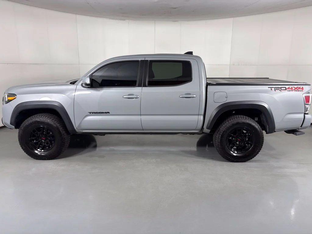 Used 2020  Toyota TRD Off-Road image 5
