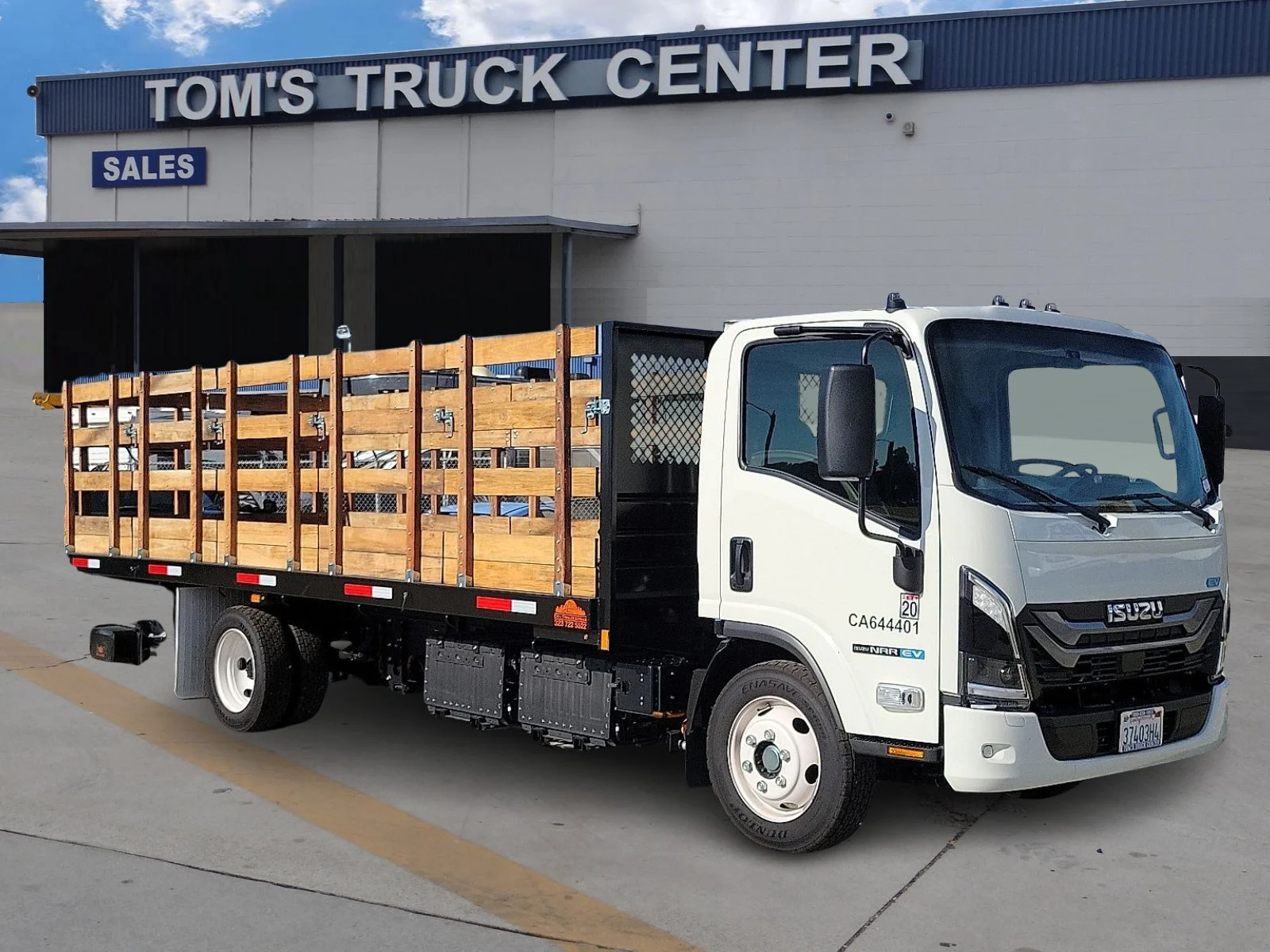 2025 Isuzu NRR's photo