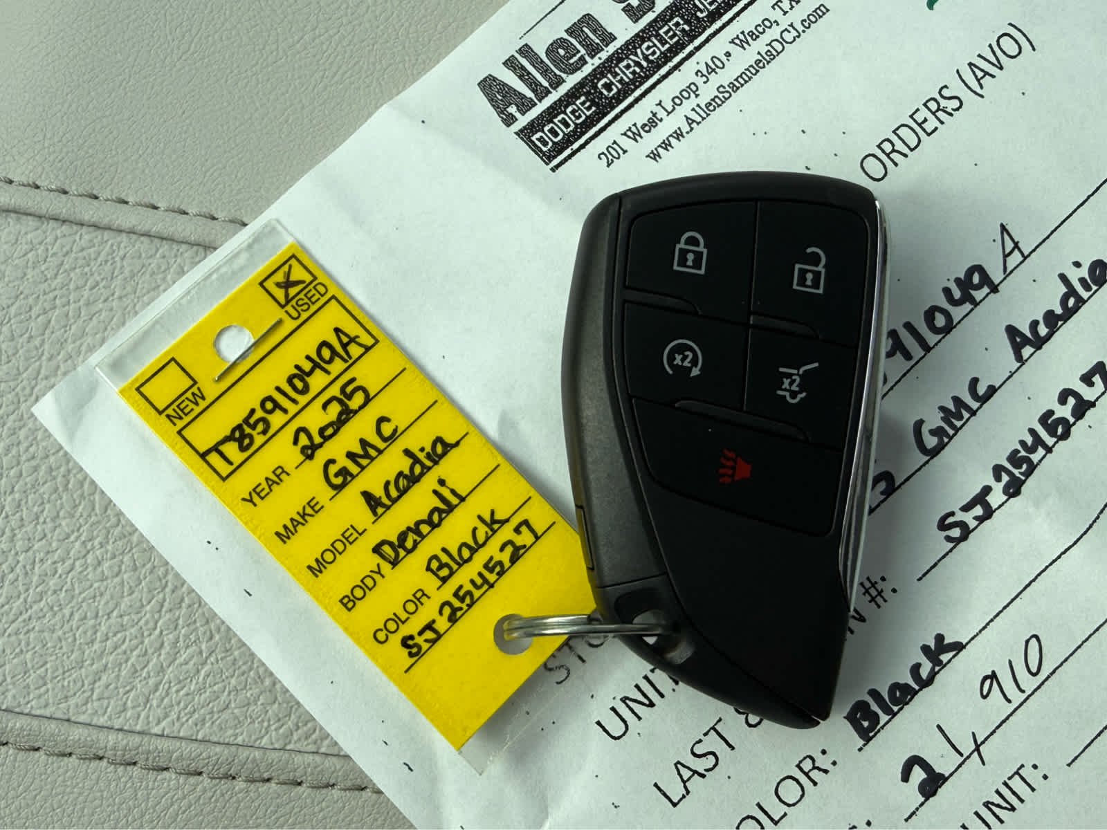 Used 2025 Ebony Twilight Metallic GMC FWD Denali image 9