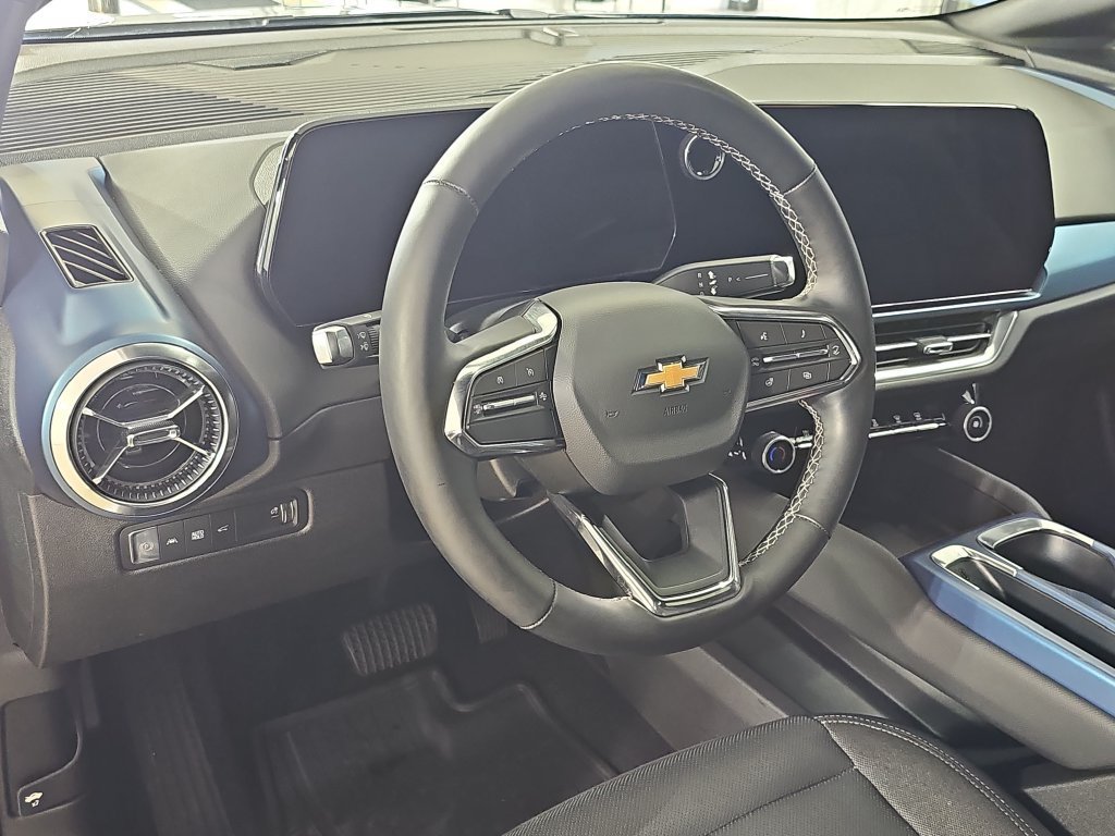 Used 2024 Sterling Gray Metallic Chevrolet 2LT image 21