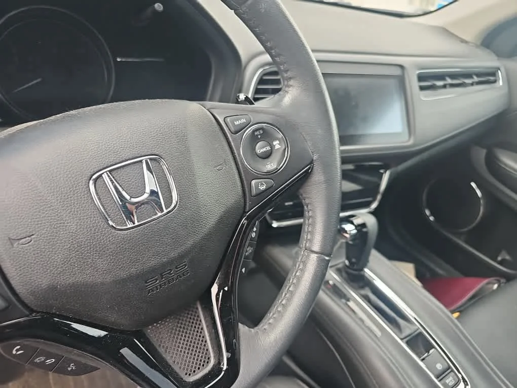 Certified Used 2020 Lunar Silver Metallic Honda EX-L image 5