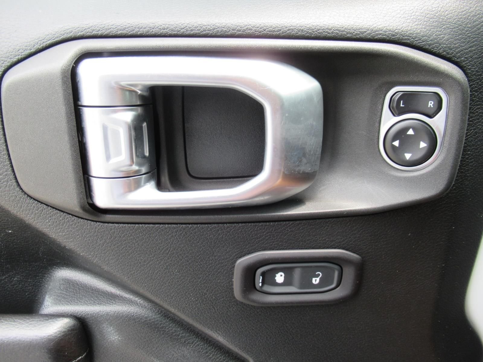 Used 2020 White Jeep Sport image 22