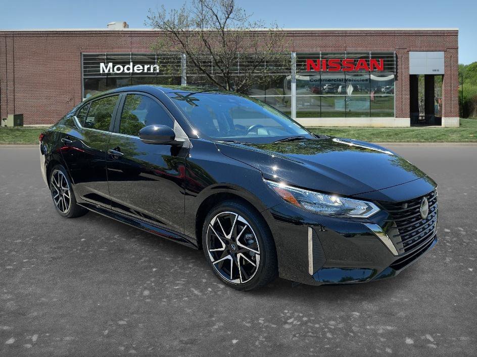 Certified Used 2024 Super Black Nissan SR image 5