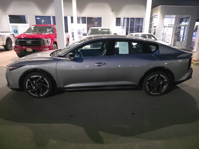 Used 2025 Steel Gray Kia GT-Line image 2