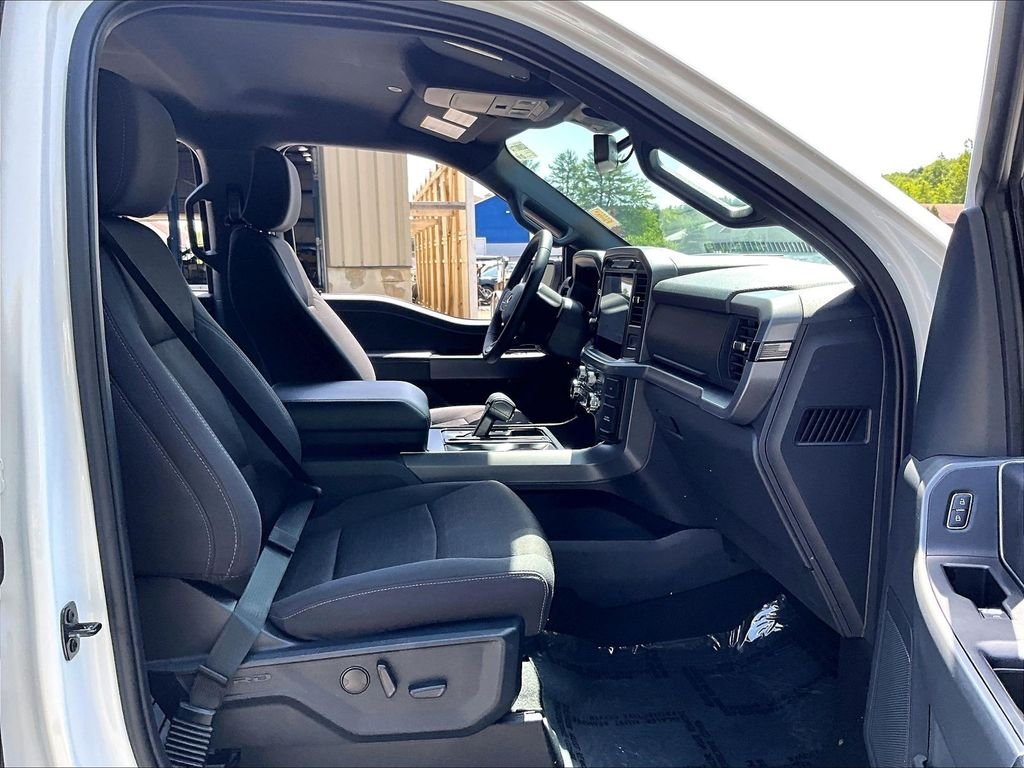 Used 2025 White Ford XLT image 14