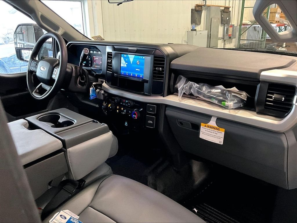New 2026 Oxford White Ford XL image 10