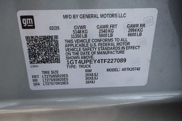 New 2026 Sterling Metallic GMC AT4 image 32