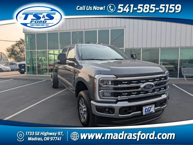 New 2026 Gray Ford Lariat image 1