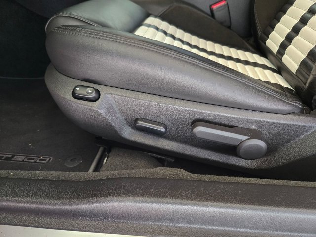 Used 2014 Red Ford Shelby GT500 image 10