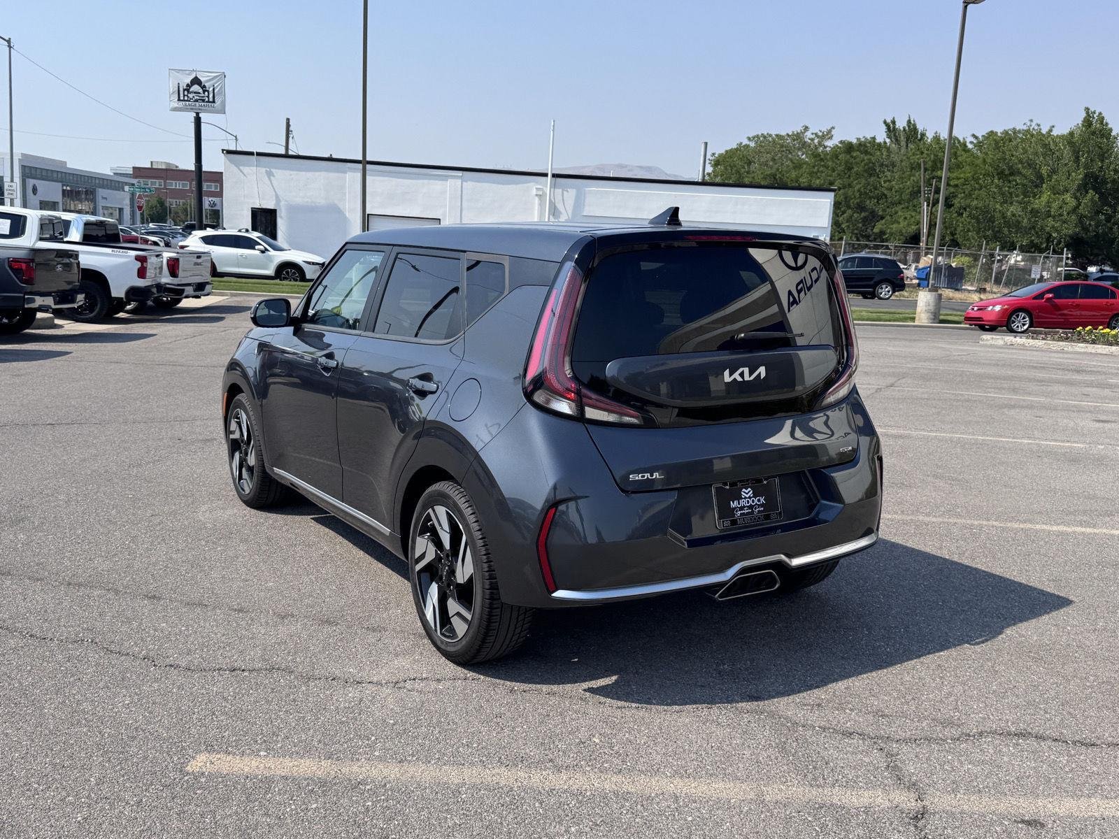 Used 2023 Gravity Gray Kia GT-Line image 5