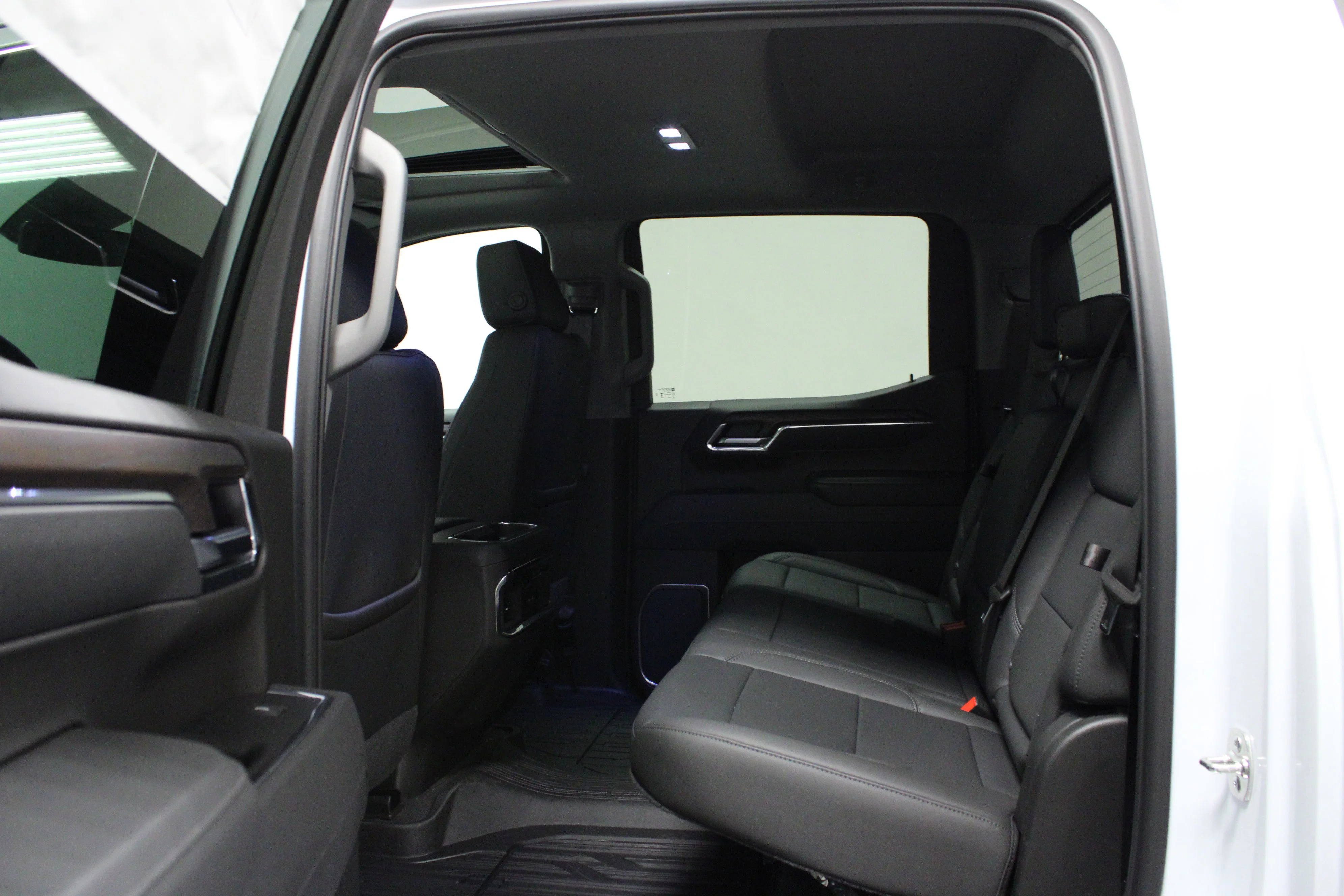 New 2026 Glacier White Tricoat GMC SLT image 13
