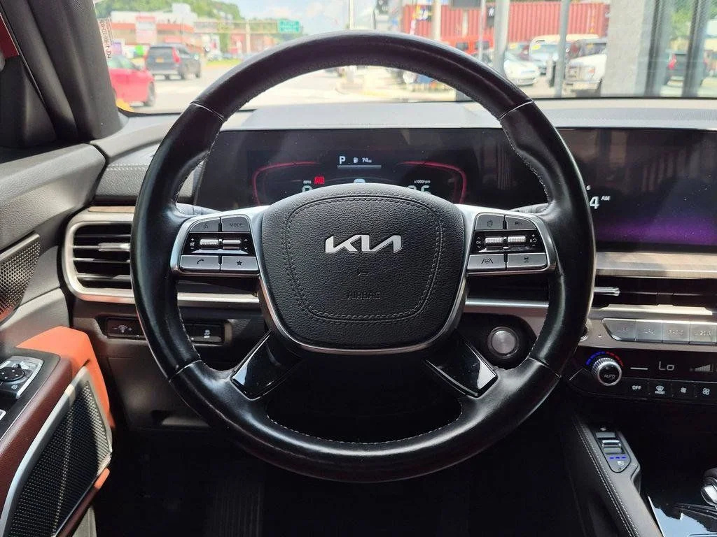 Used 2023 Red Kia EX image 16