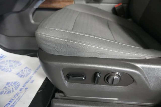 Used 2021 Summit White GMC Elevation image 23