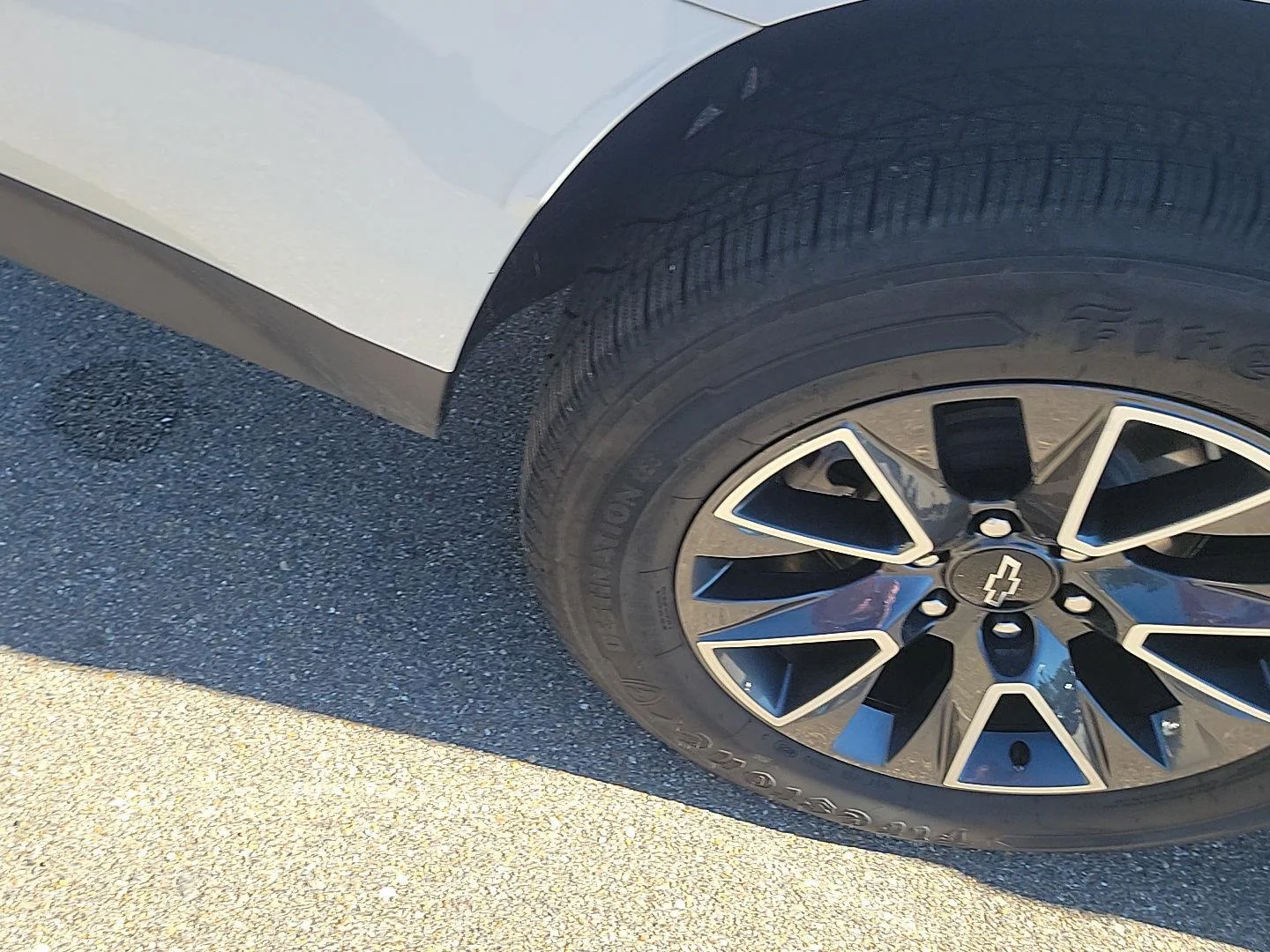 Used 2022 Summit White Chevrolet Z71 image 27