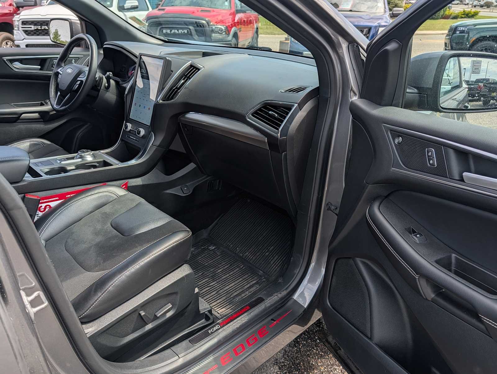 2022 Ford Edge ST - Photo 18