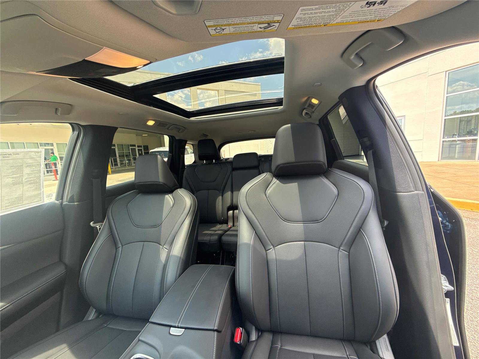 New 2027 GRAND BLUE INFINITI Luxe FWD image 24