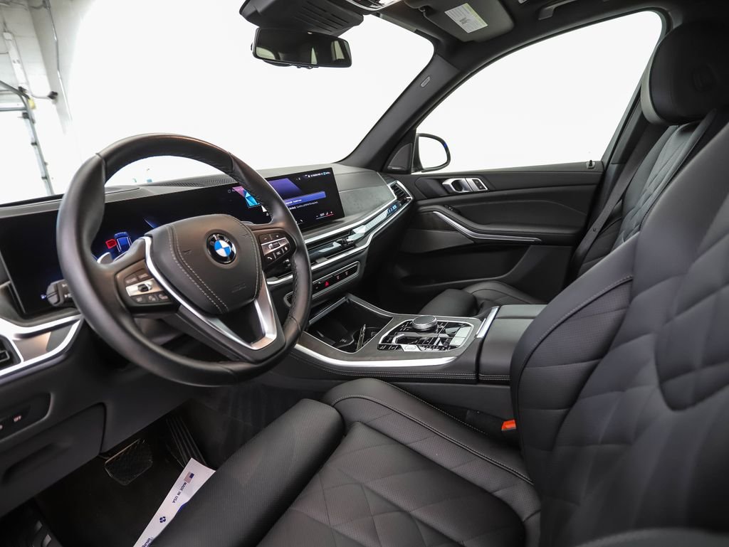 Certified Used 2026 Black Sapphire Metallic BMW xDrive40i image 10