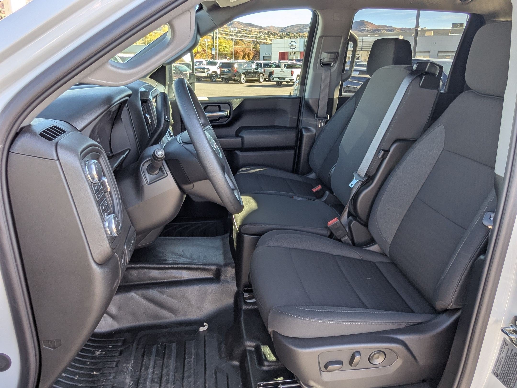 2026 GMC Sierra 3500 Chassis Cab Pro - Photo 17