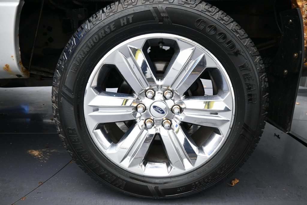 Used 2013 Blue Flame Metallic Ford XLT image 36