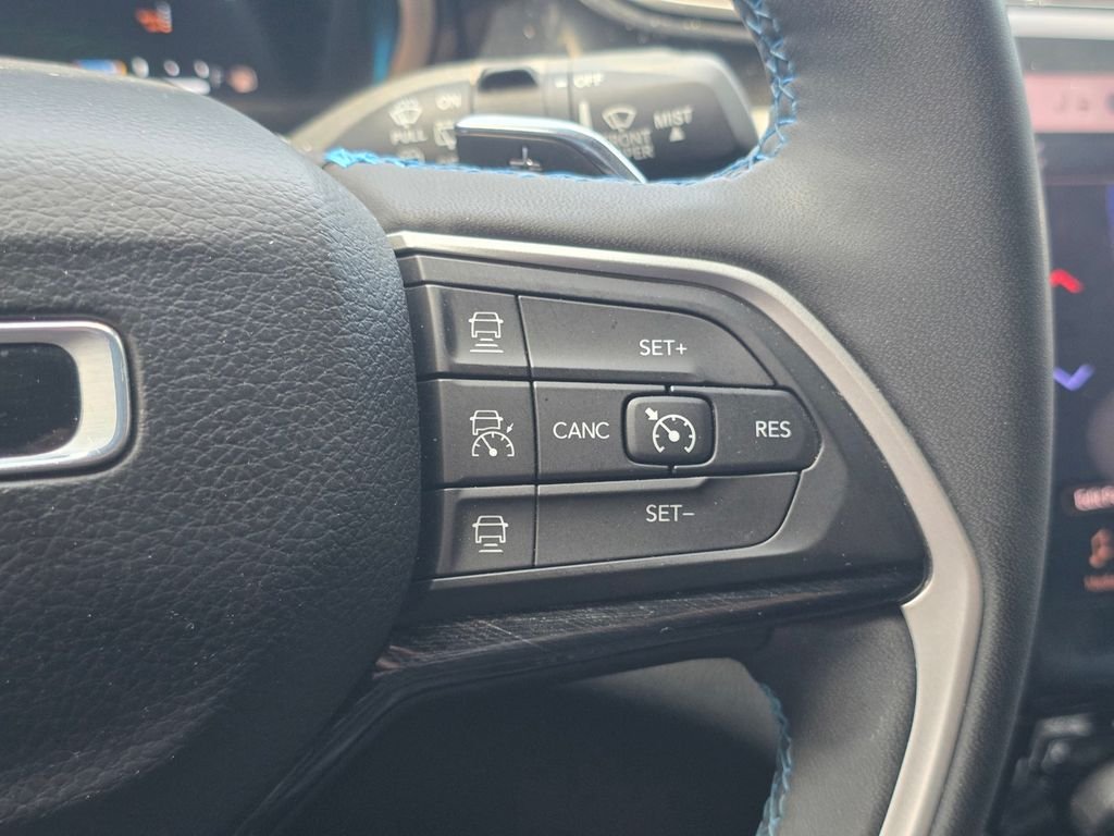 Certified Used 2022 White Jeep Trailhawk 4xe image 36