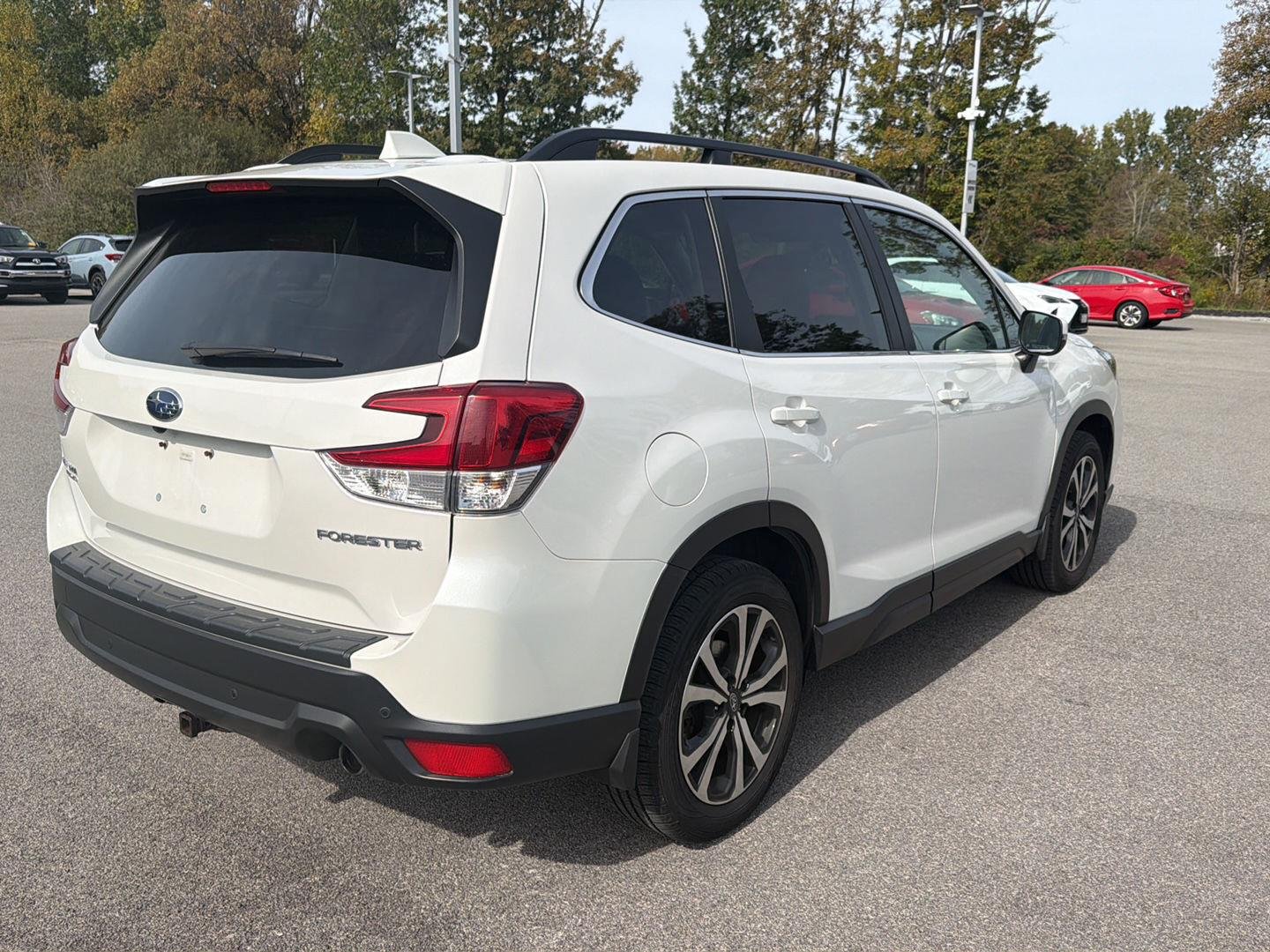 Used 2021 Crystal White Pearl Subaru Limited image 3
