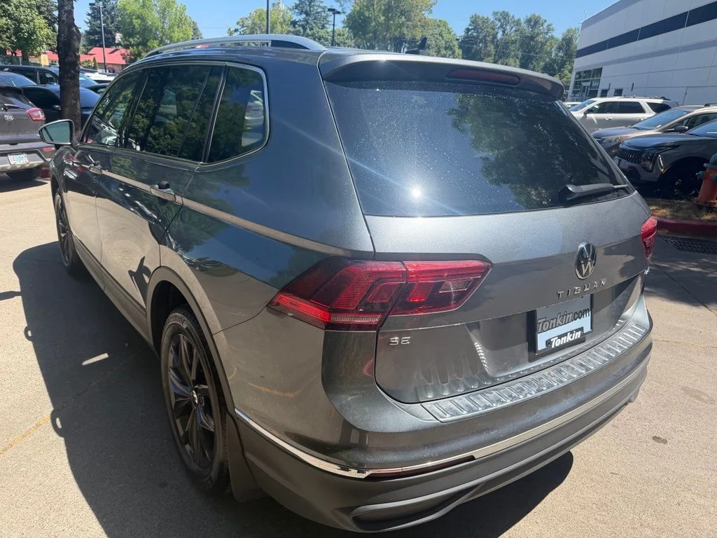 Used 2024 Gray Volkswagen 2.0T SE image 6