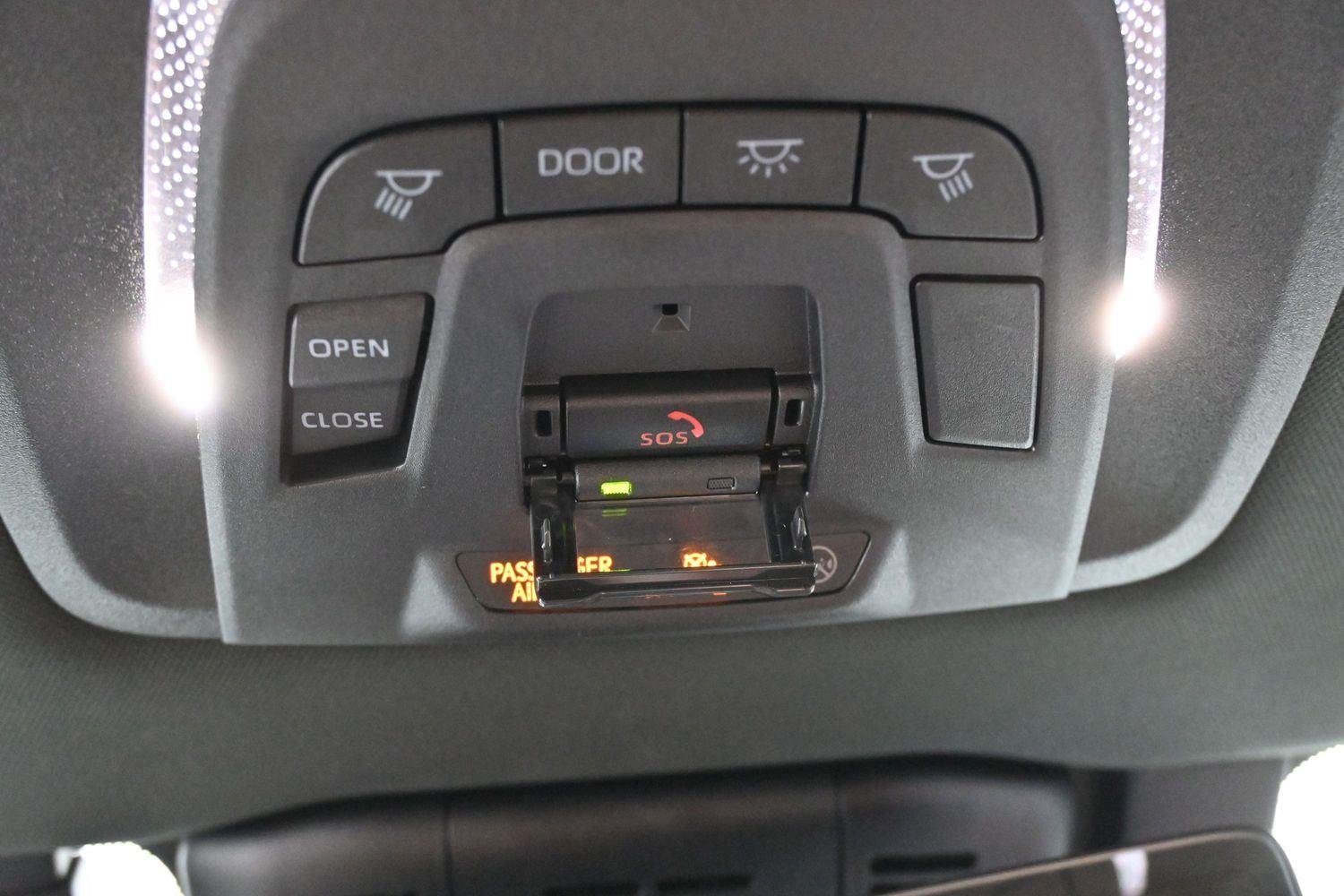 Used 2025  Toyota XLE image 31