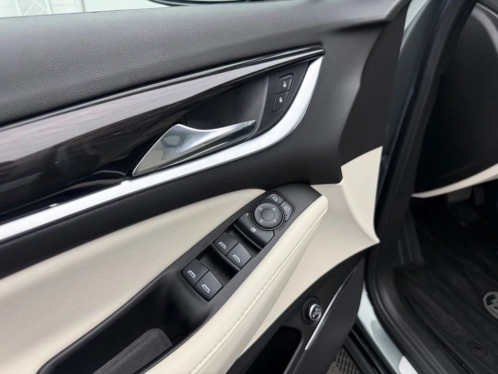 Used 2023 Green Buick Essence image 18