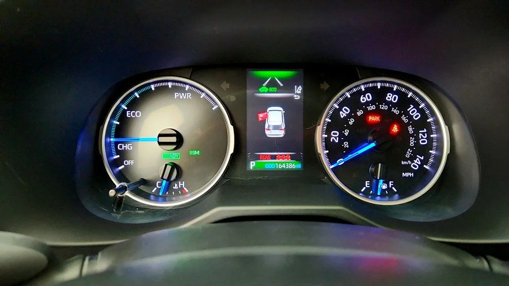 Used 2021 Lunar Rock Toyota Hybrid XLE AWD w/ Weather Package image 15