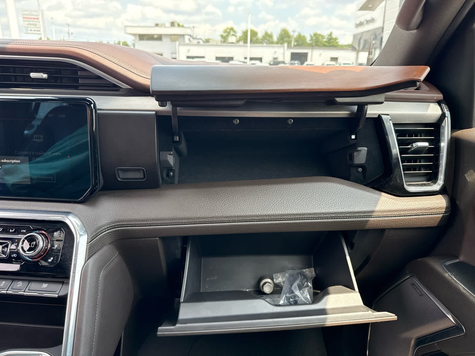 Used 2023 Onyx Black GMC Denali image 20